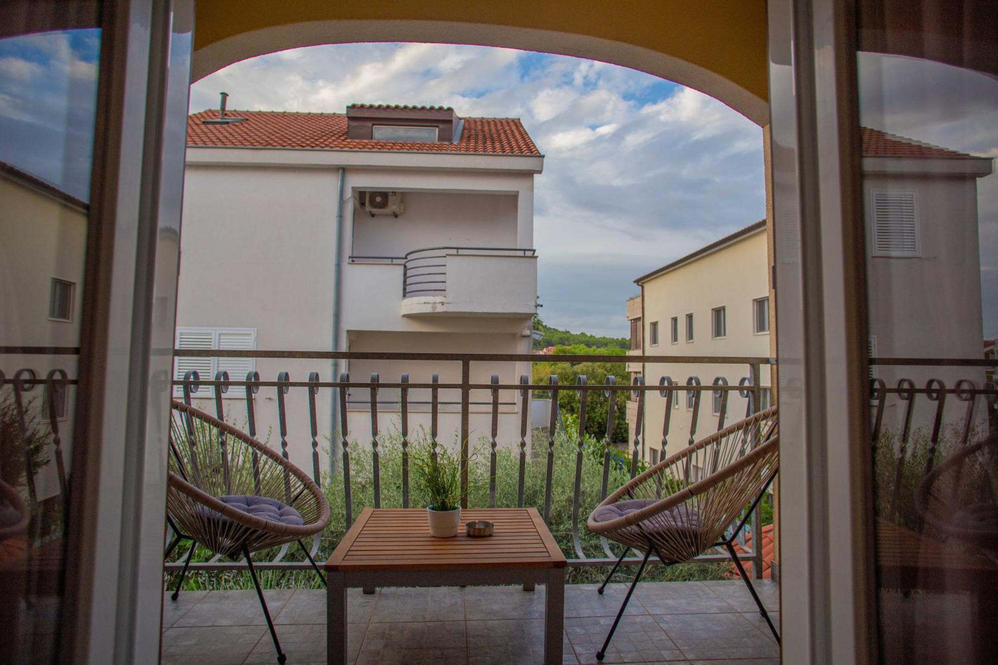 Apartments Plenkovic Stari Grad  Exterior foto