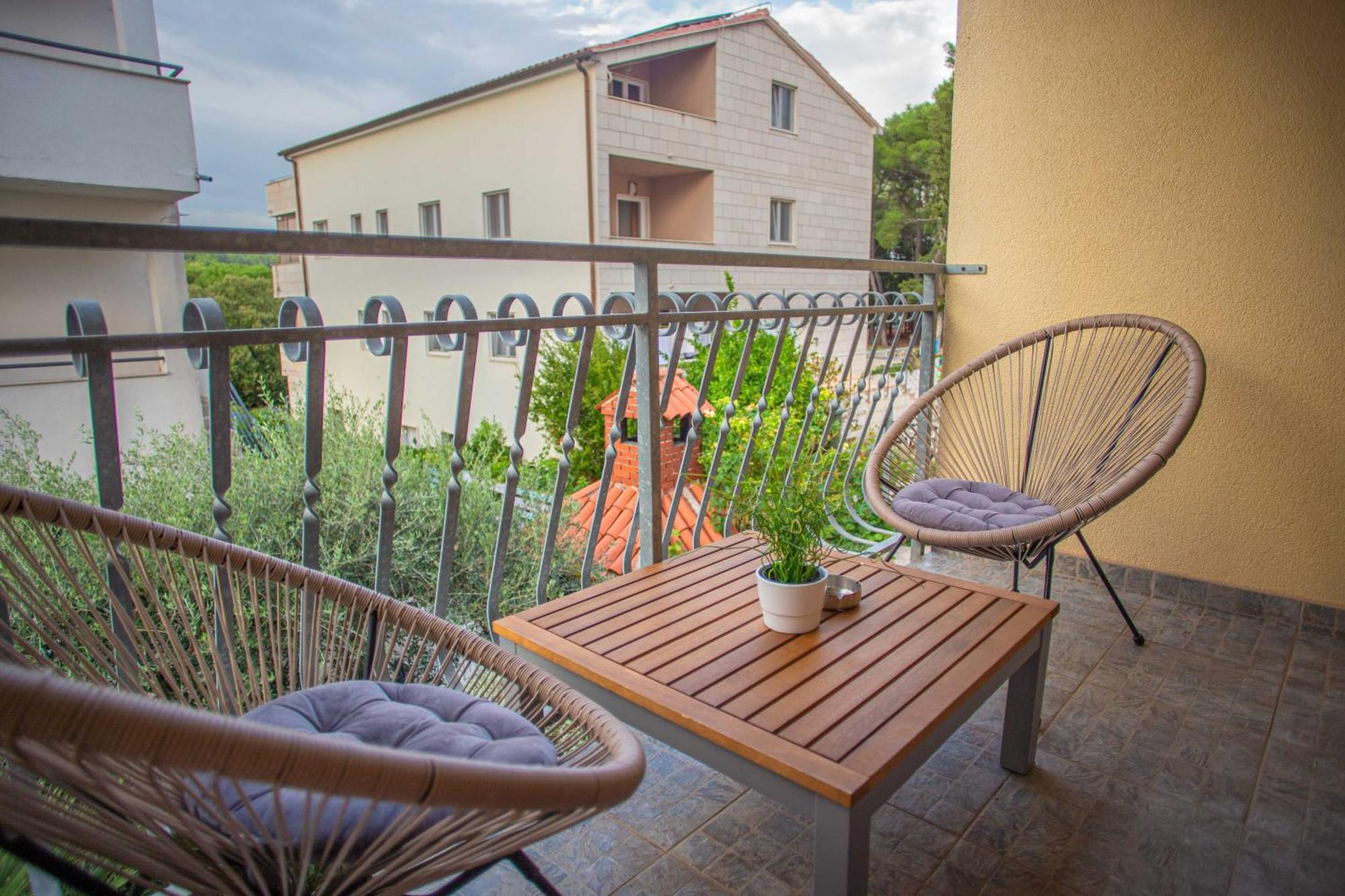Apartments Plenkovic Stari Grad  Exterior foto